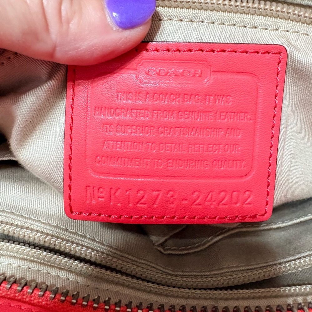 Coach Legacy Medium Candace Carryall in vermillion red glove-tanned leather - Picture 8 of 12